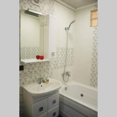 Charming Cheryomushki Apartment Odesa